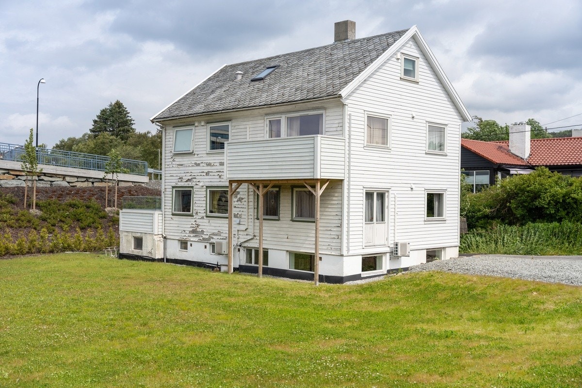 Fasade - hage Galleribilde