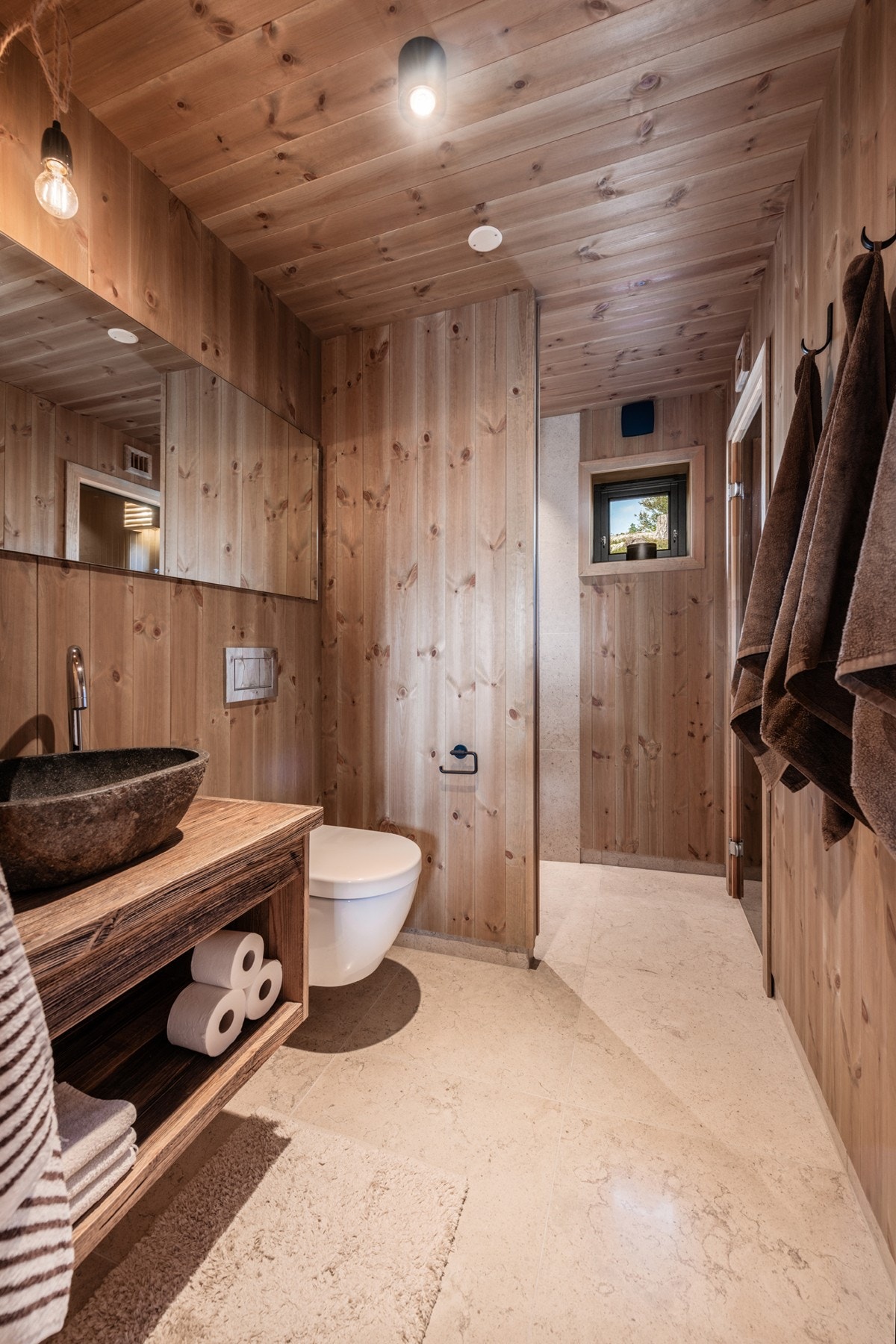 Bad 2 med badstue Galleribilde