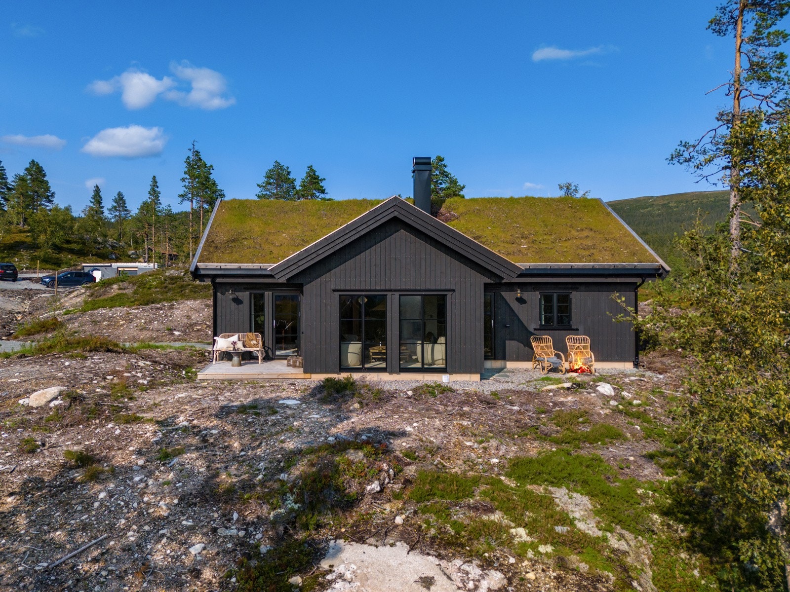 Solrikt og fint beliggende eiendom Galleribilde