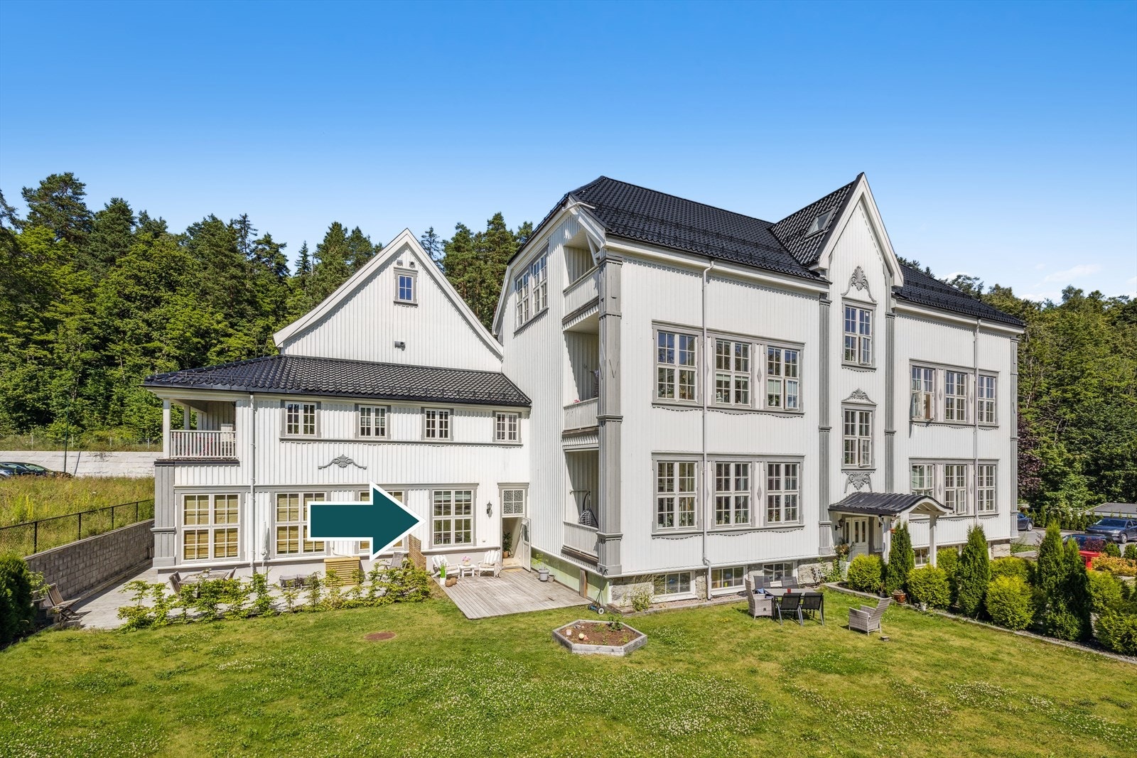 Leilighet med flott uteplass og fellesområder Galleribilde