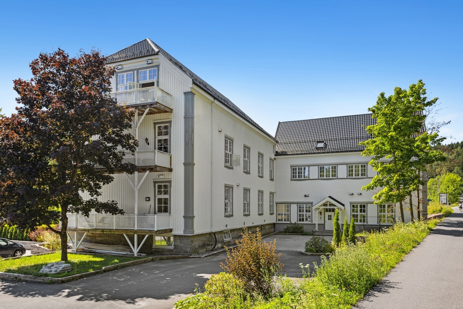 Leiligheten ligger i byggets første etasje med arealeffektiv planløsning. Galleribilde