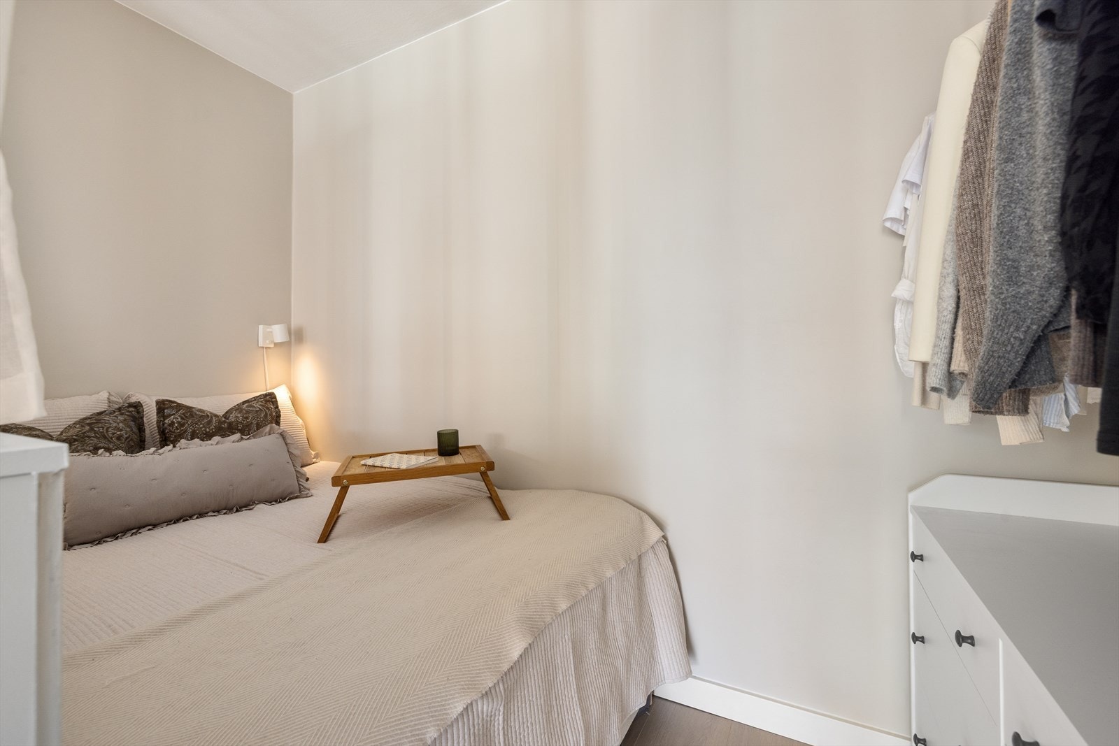 Sovealkoven sørger for at du får en lun, skjermet soveplass. Her er det koselig å våkne opp! Galleribilde