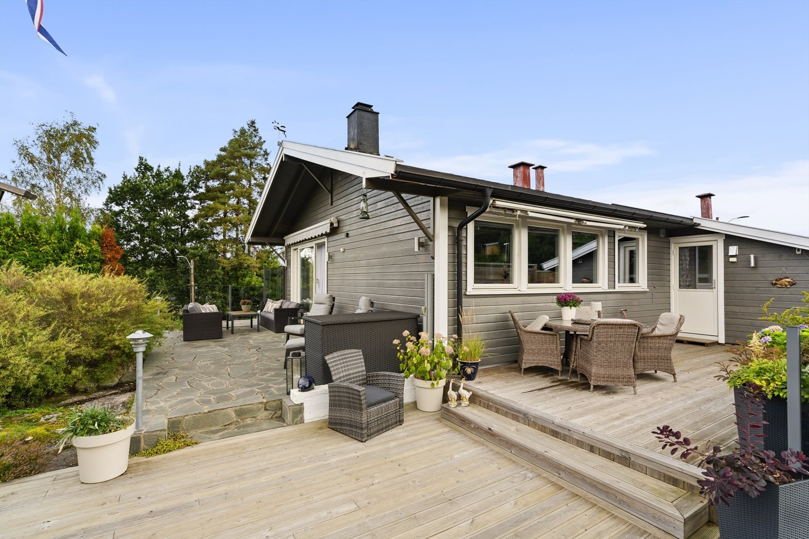 Eiendomsmegler1 Vestby/Son v/ Elise Habberstad har den glede av å presentere Isdamveien 5 i Son. Galleribilde