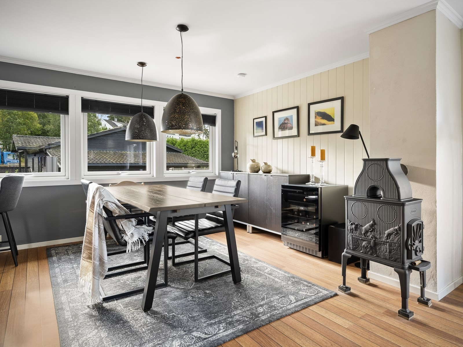 Vedovnen gir god og lun varme på kjøligere dager. Galleribilde