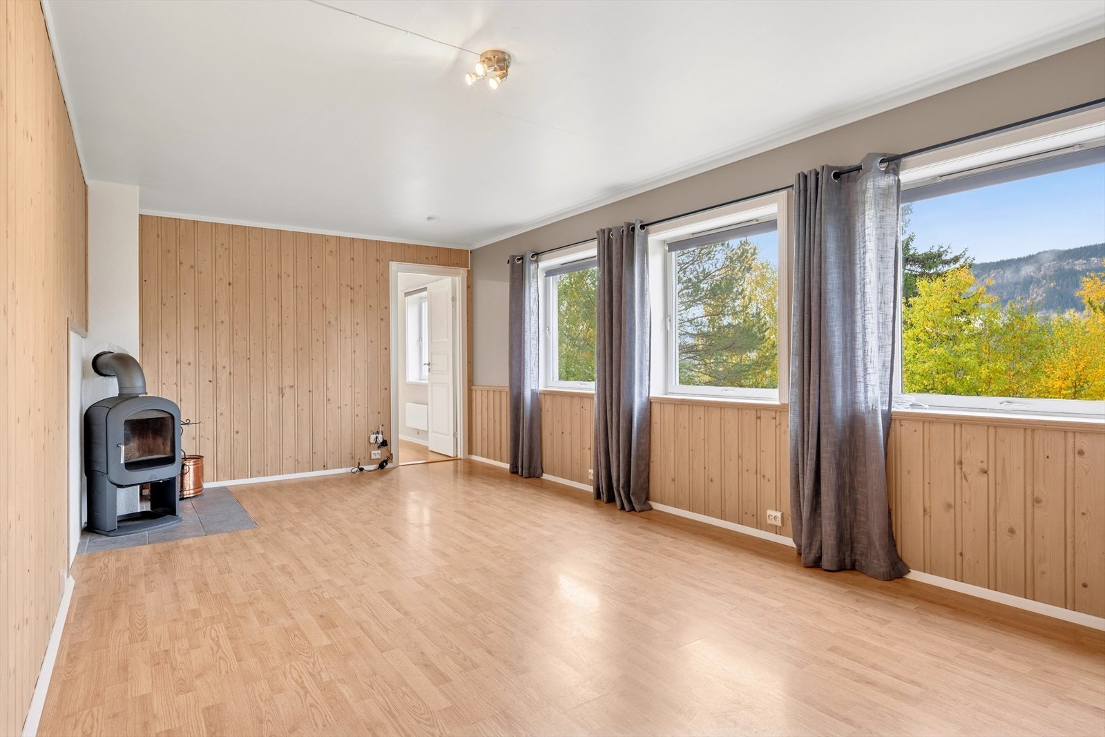 I eneboligens underetasje finner du utleieleiligheten. Galleribilde