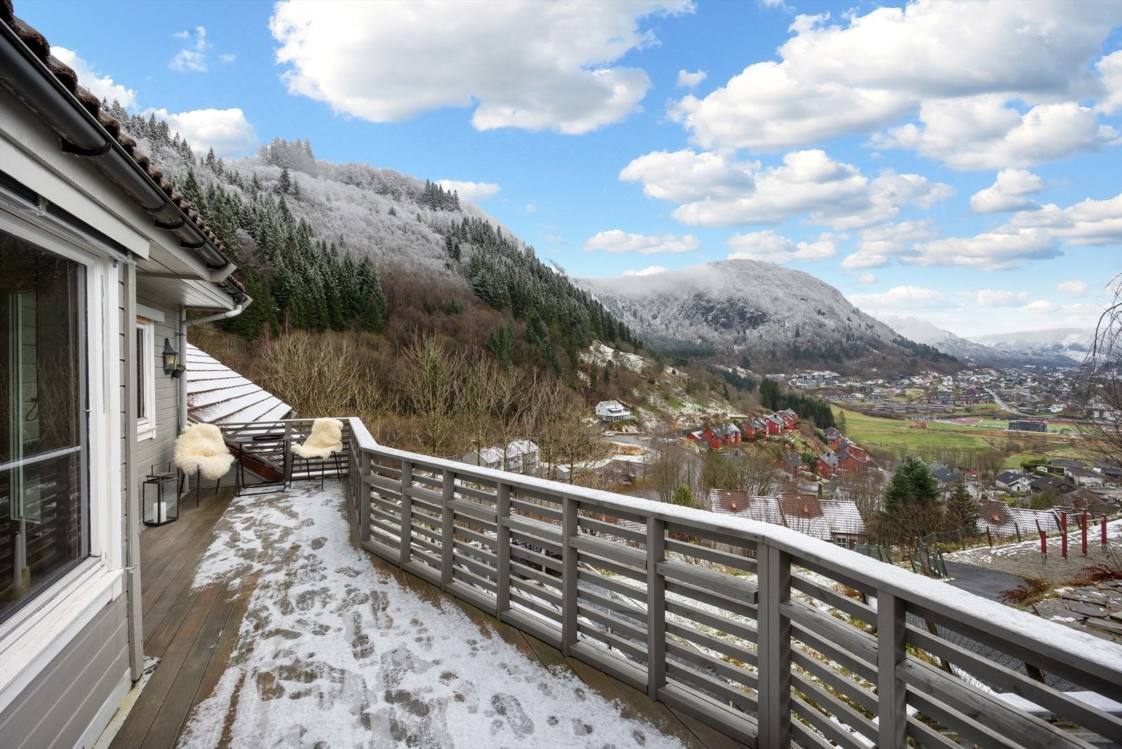 Balkongen kan skilte med gode sol- og utsiktsforhold. Galleribilde