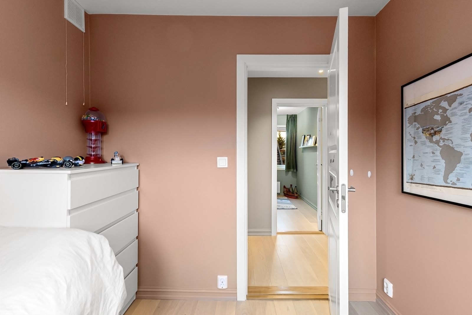 Rommet passer perfekt som barnerom Galleribilde