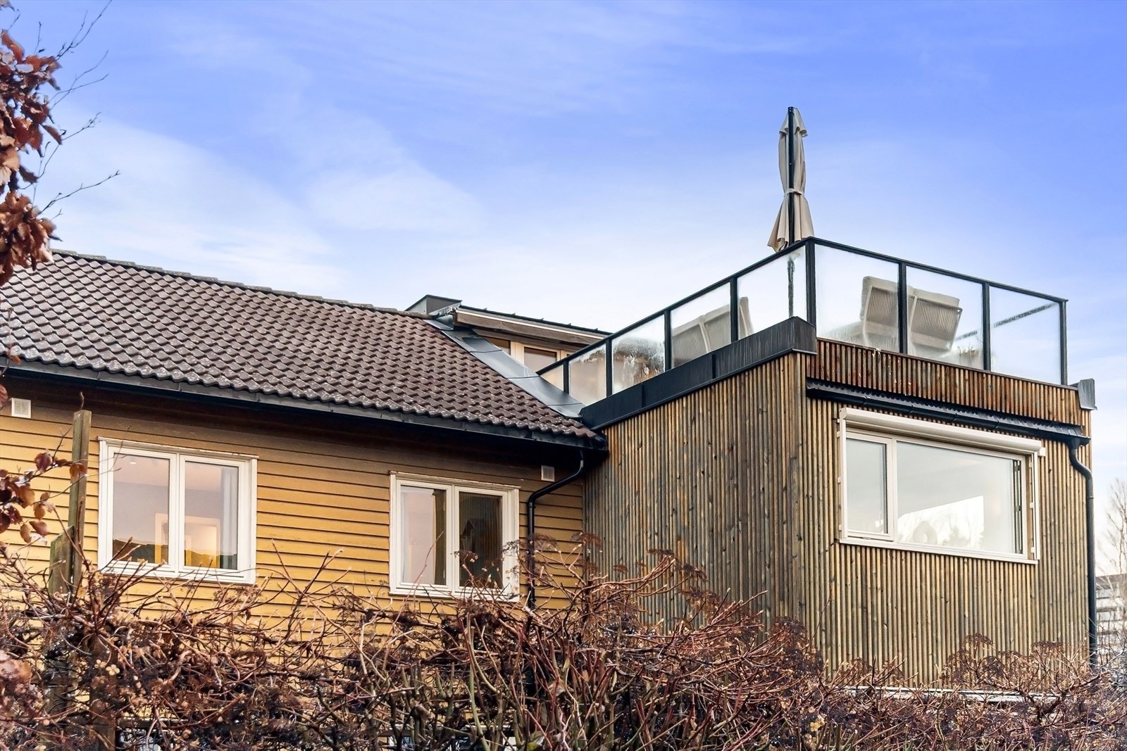 Terrassen samt utvidet stuedel ble etablert i 2024 Galleribilde