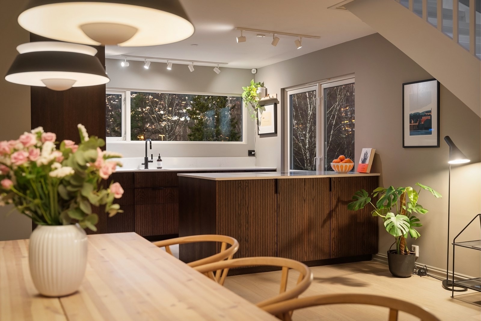 Vesentlig oppusset i 2023 med god standard - Denne må oppleves! Galleribilde