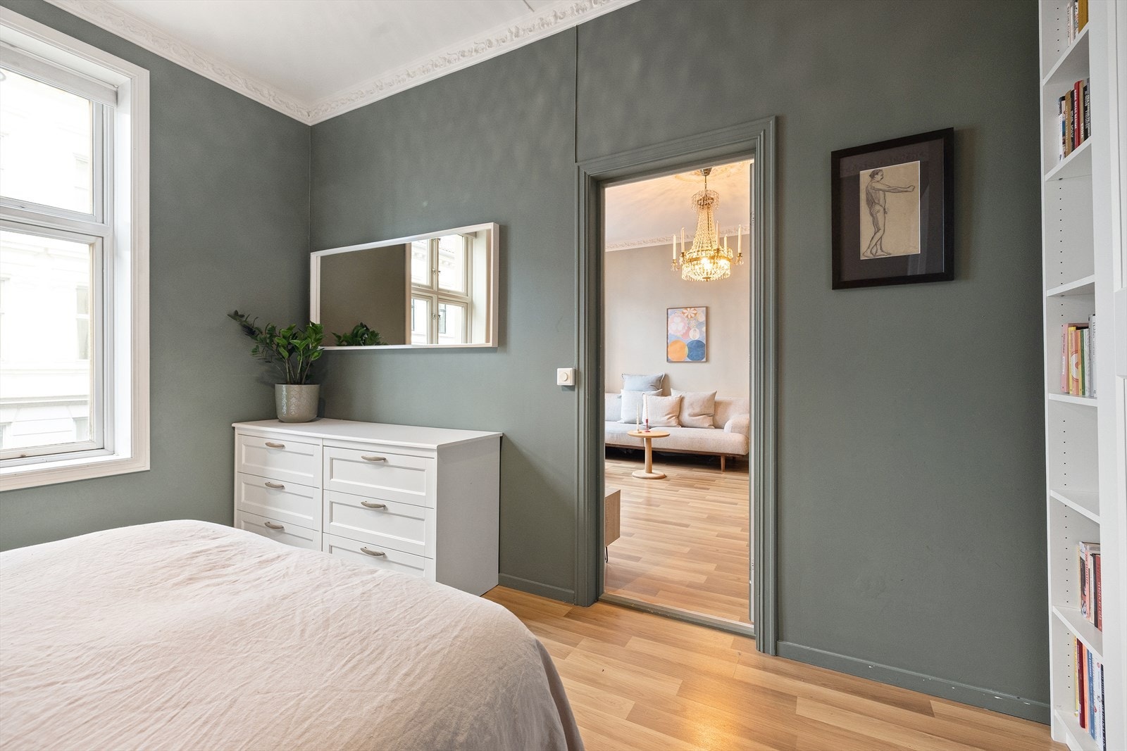 Direkte tilgang til stuen gir en praktisk romløsning. Galleribilde