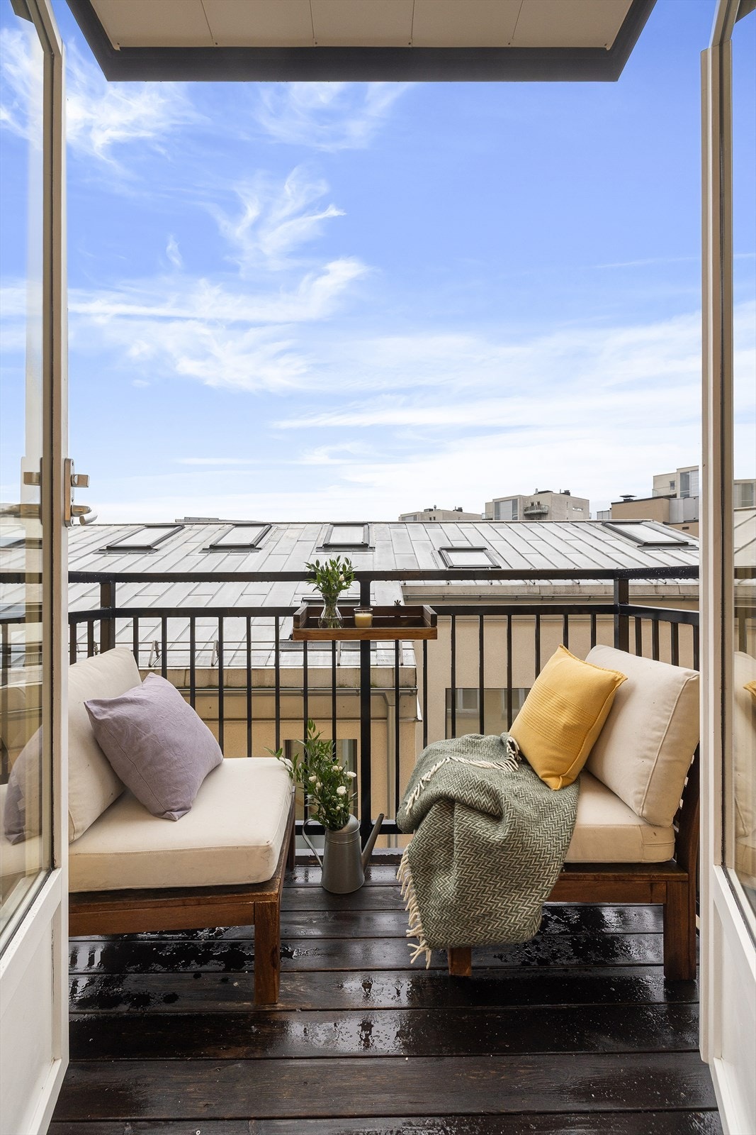 Med boligen følger det også en solrik og luftig balkong. Galleribilde