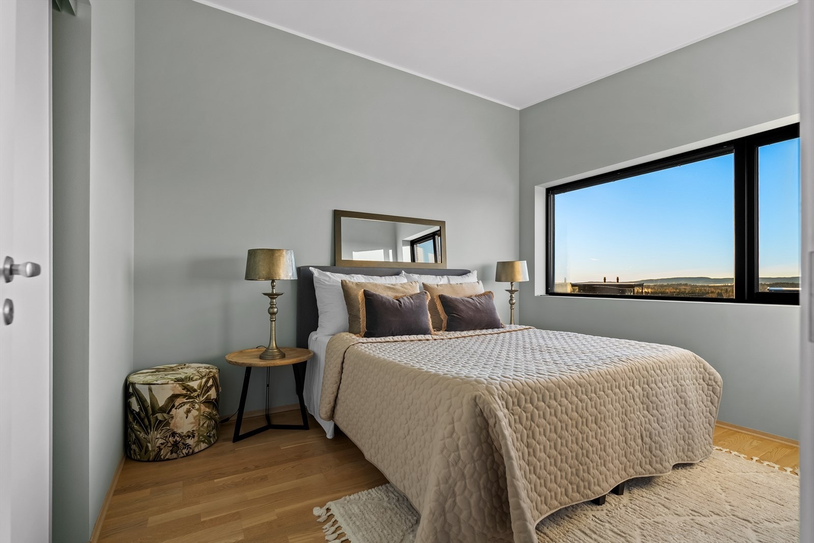 Hovedsoverom i 2. etasje av god størrelse. Galleribilde