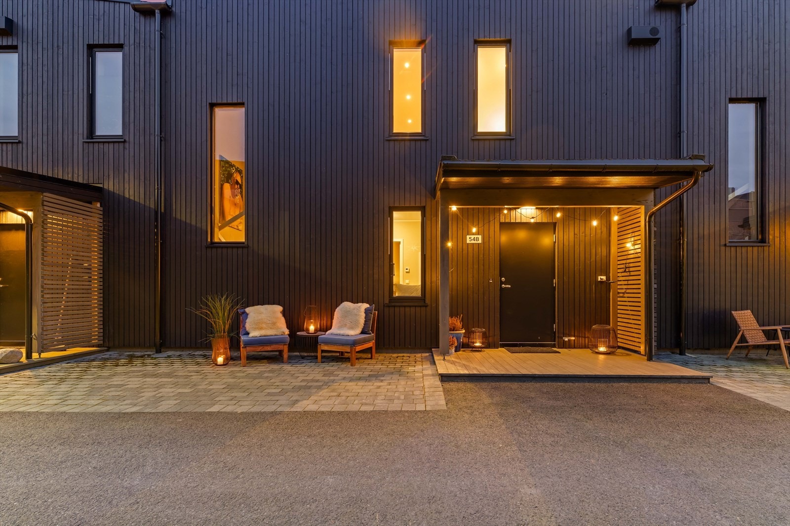 Fasade fremside. Galleribilde