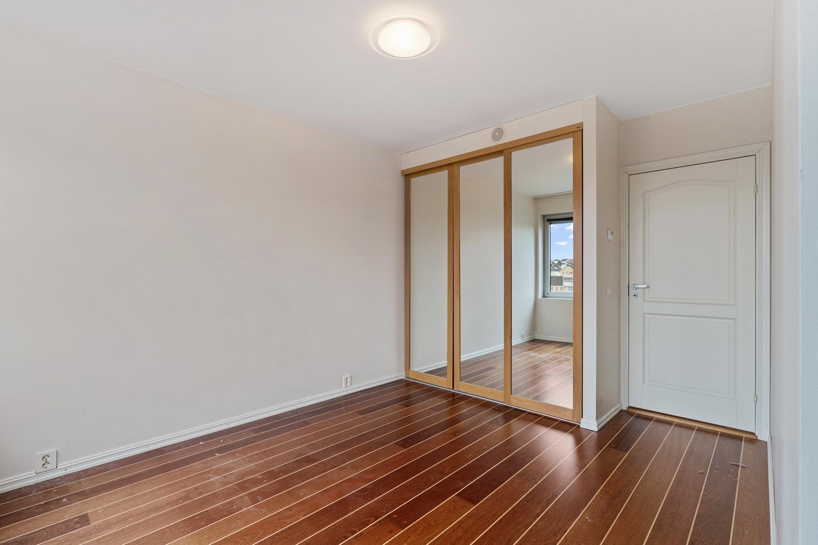 MNF07201.jpg Galleribilde