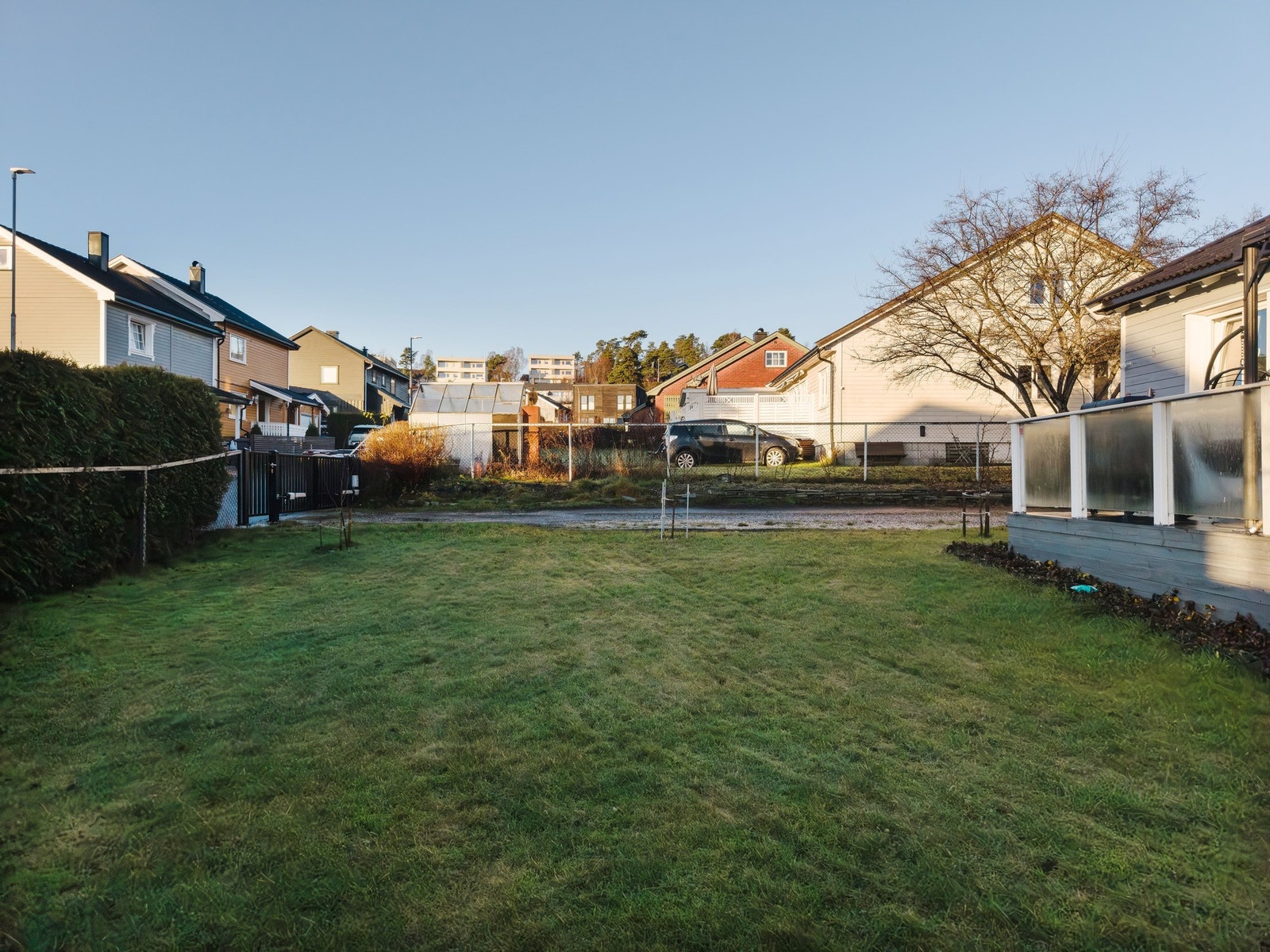 Romslig hage Galleribilde