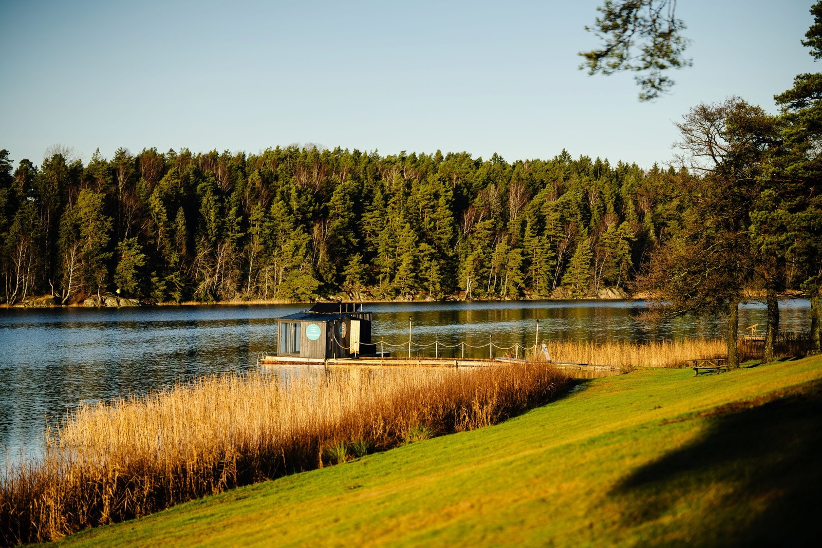 Her er det flotte turstier og fine baddestrender Galleribilde