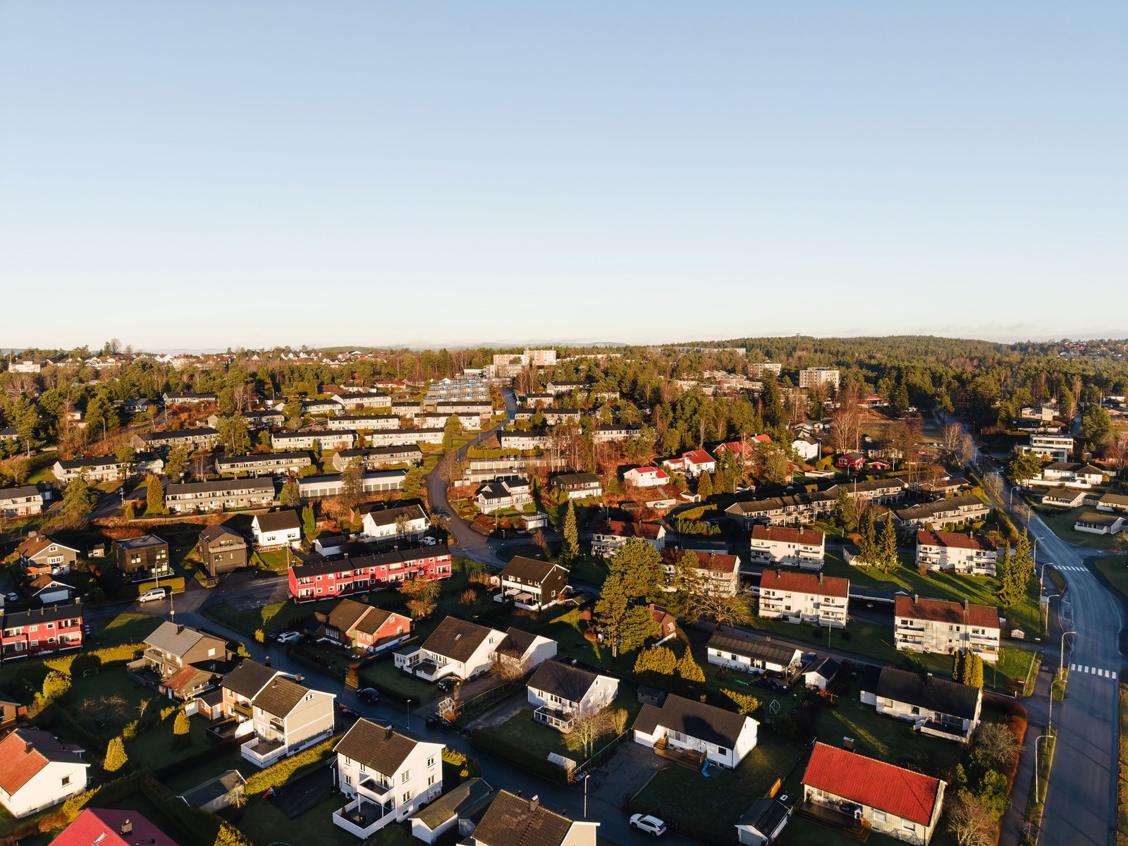 Dronefoto over området Galleribilde