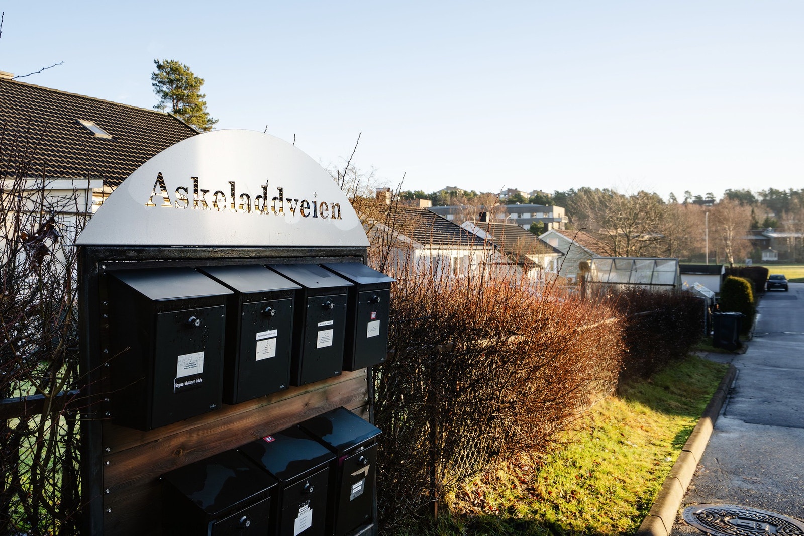 Hyggelig boligområde og kort vei til Tunevannet, Sarpsborgmarka, barneskole & idrettsplass, samt butikker. Galleribilde