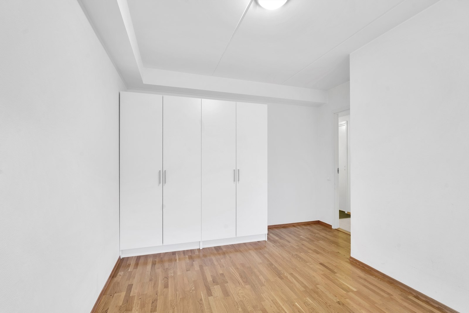 Soverommet byr på rikelig oppbevaringsplass. Galleribilde