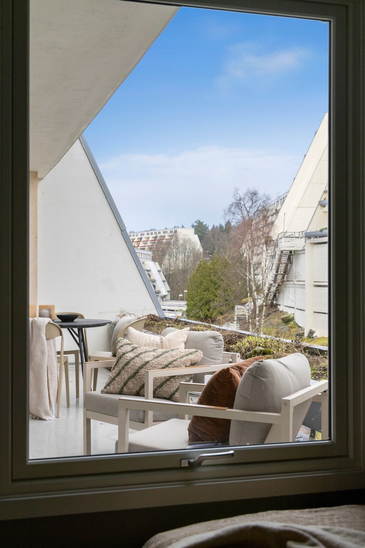 Det andre soverommet ligger i tilknytning til kjøkkenet og vender mot øst. Galleribilde