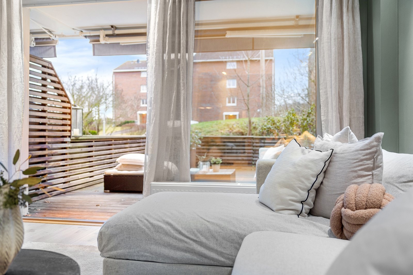 Aksjelaget har 70 parkeringsplasser som fordeles etter venteliste. Galleribilde