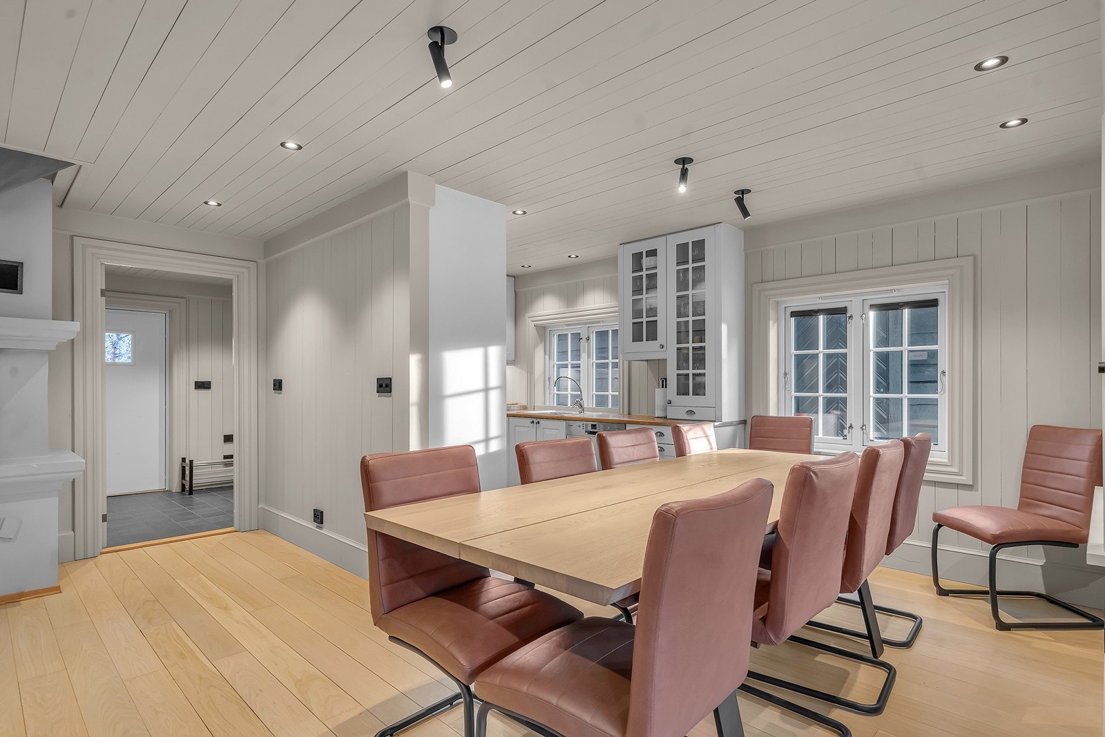 Nyt et godt måltid med venner og familie Galleribilde