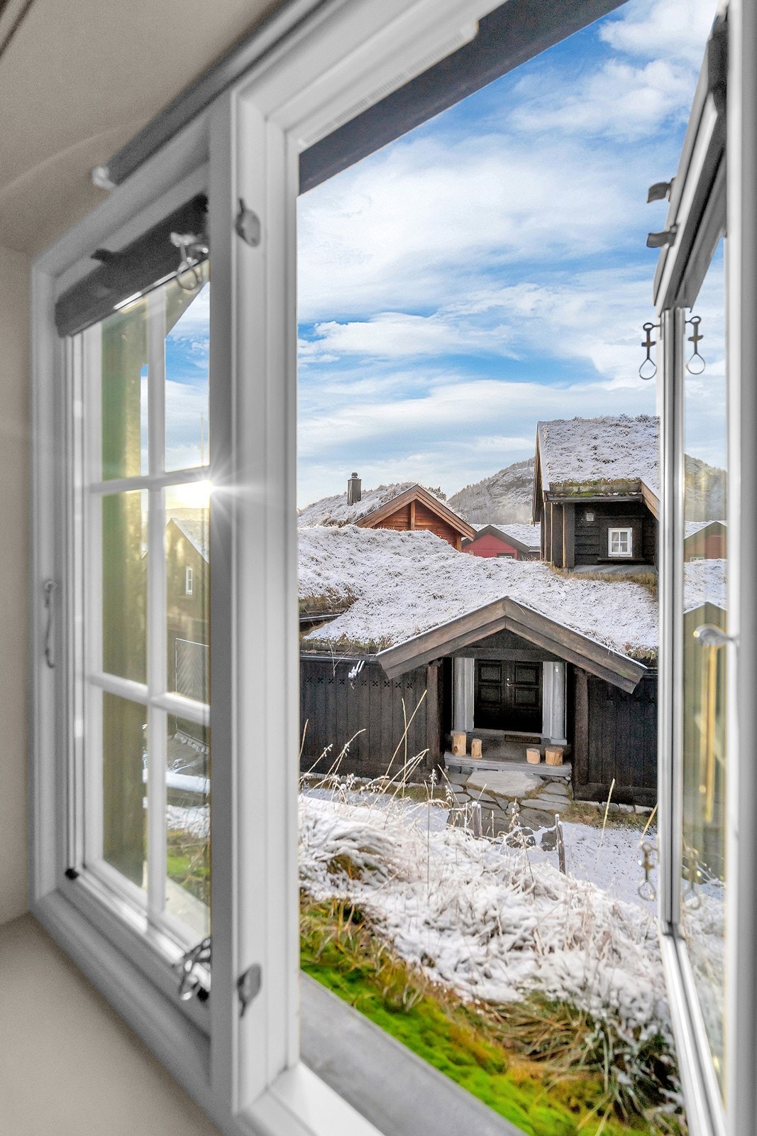 Solgløtt i fjellheimen... Galleribilde