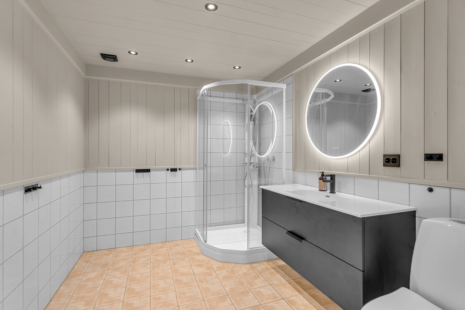 Bad i 2.etasje Galleribilde