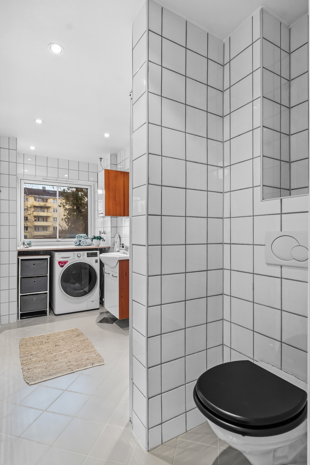 Badet er pusset opp i regi av borettslaget i 2006 med blant annet nye soil-vannrør, sluk og membran. Galleribilde