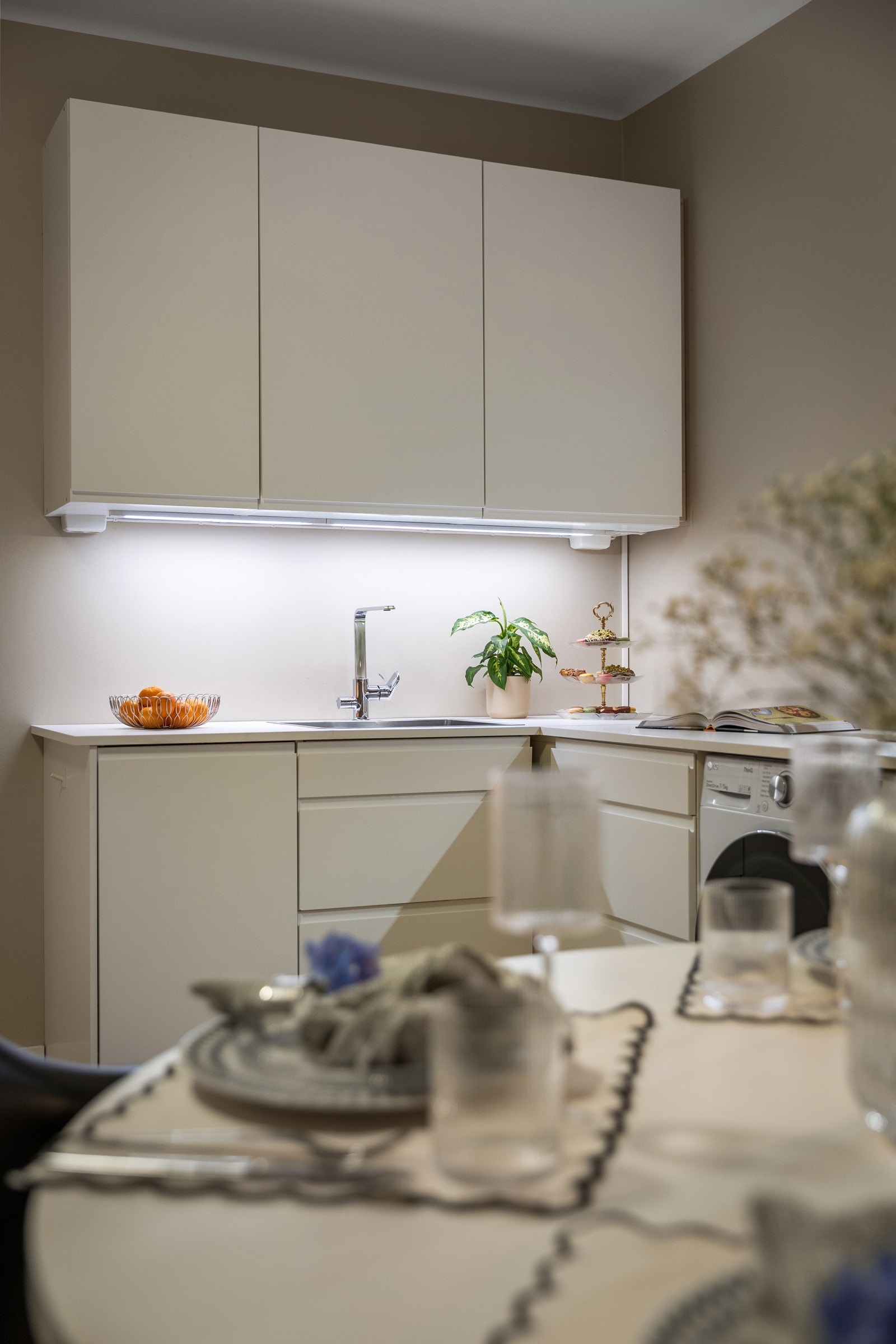 Arealet lar seg fint møblere med tv-lounge, spisebord og annet Galleribilde