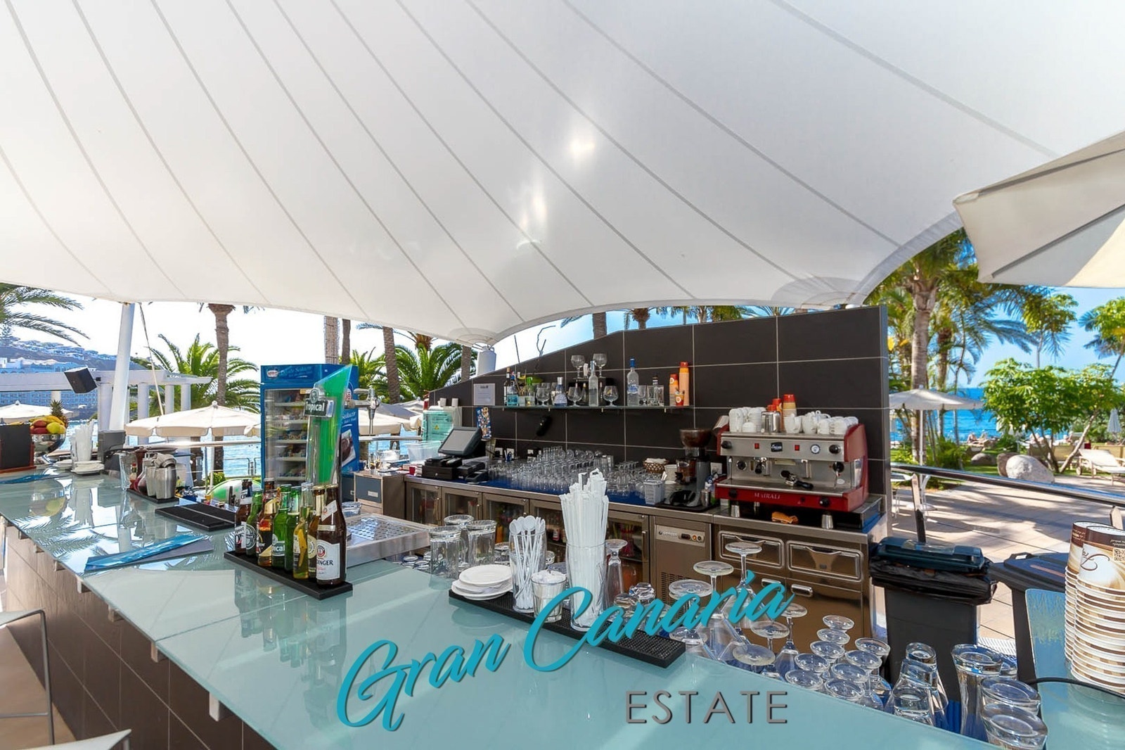 Poolbar Galleribilde