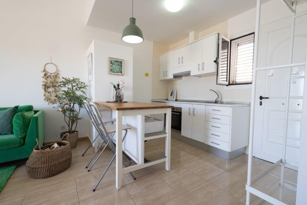 Kjøkkenet har alt man behøver av fasiliteter Galleribilde