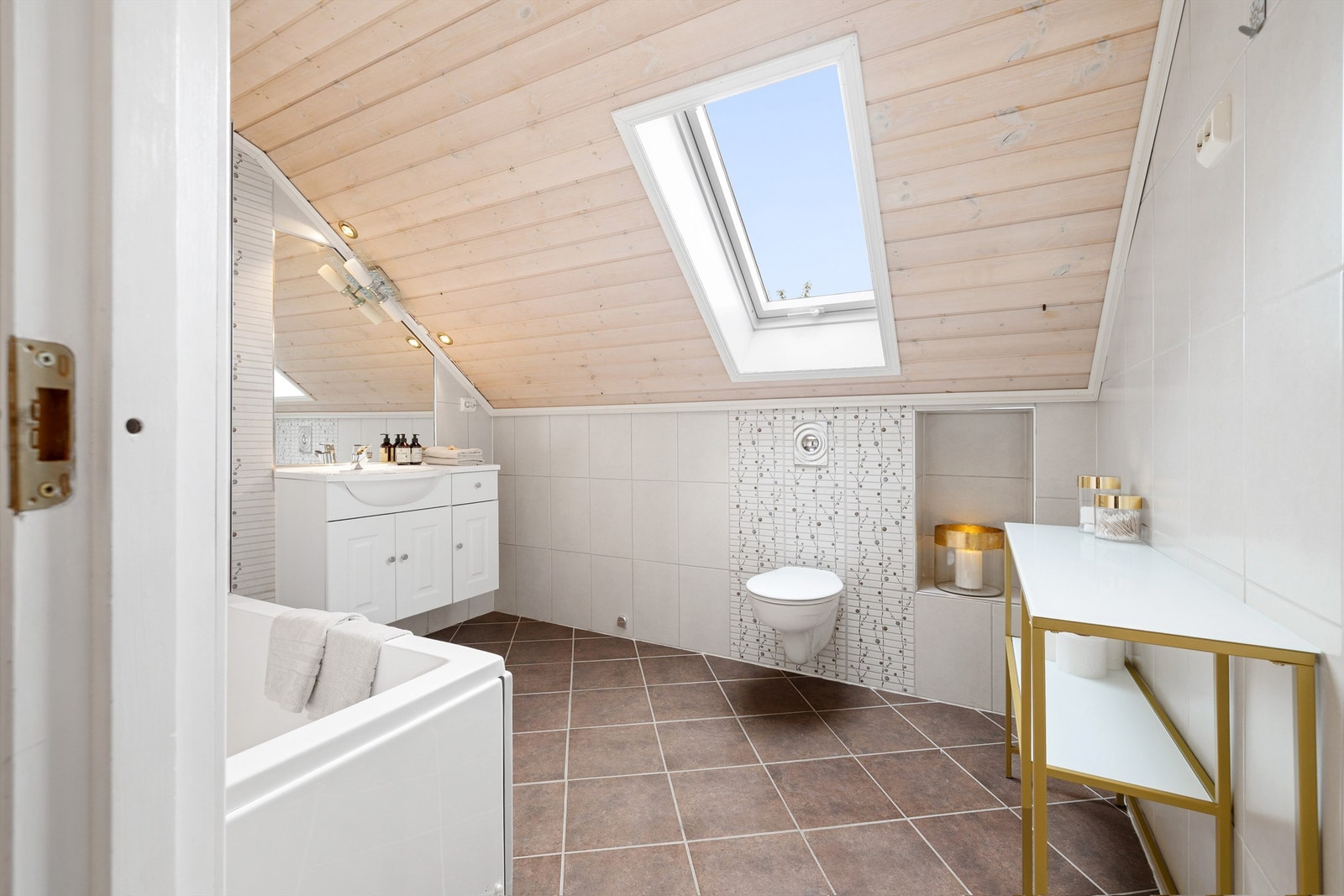 Bad 2.etasje. Galleribilde