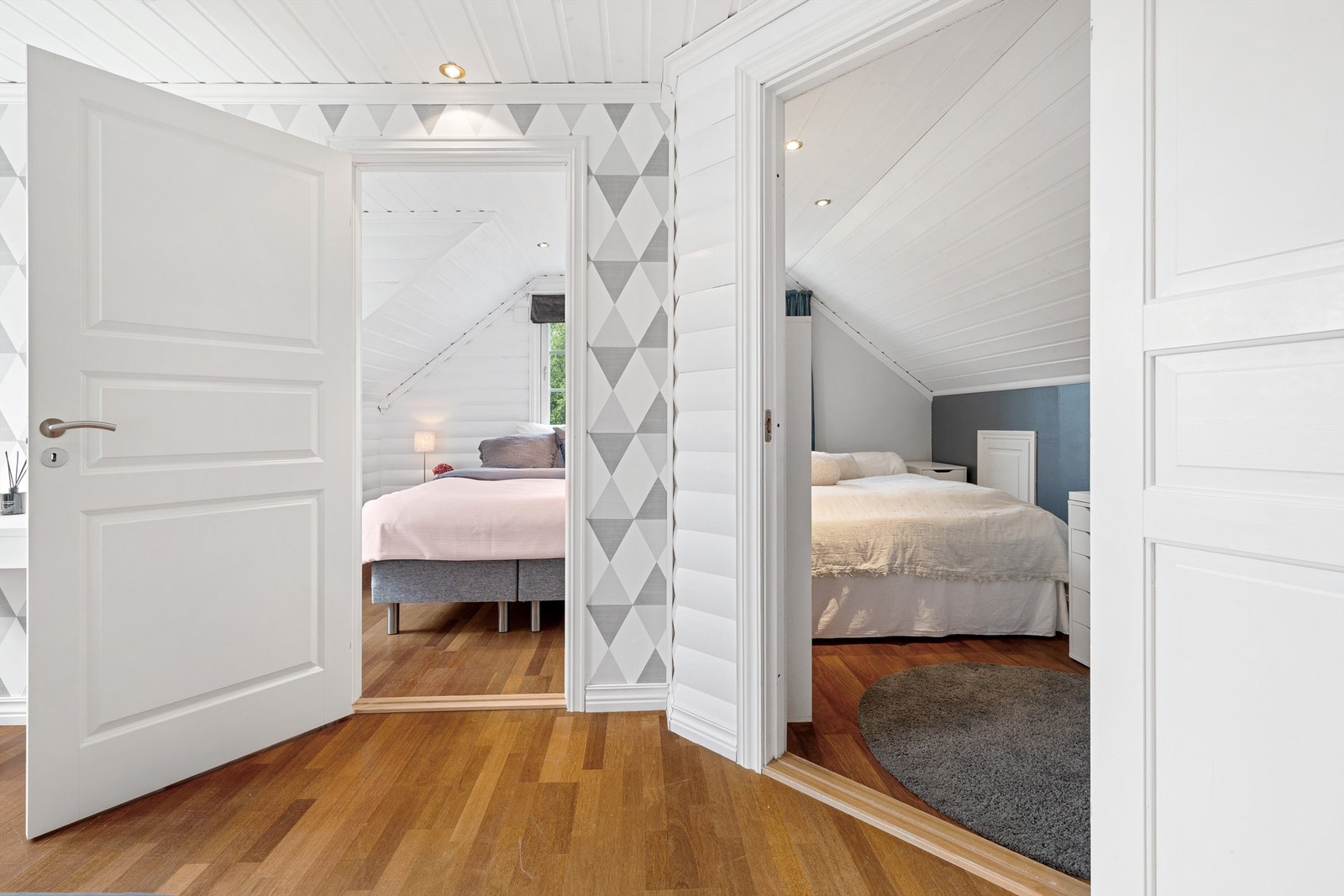 Det er to andre soverom i denne etasjen. Galleribilde