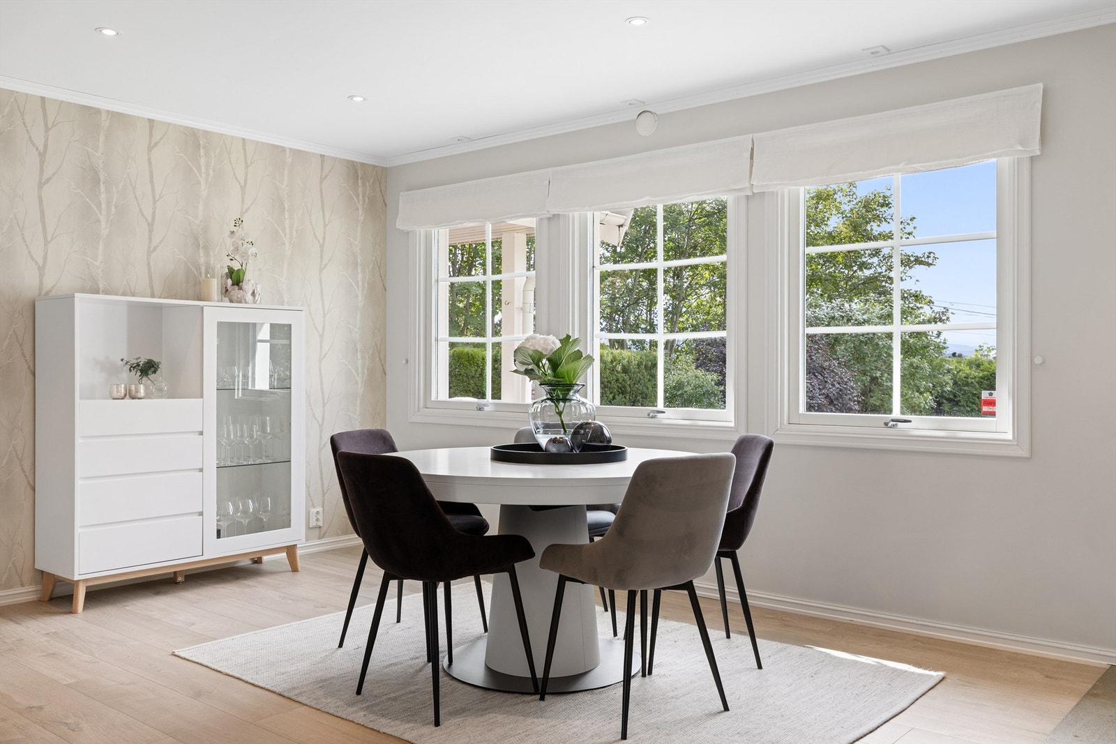 Her er det god plass til spisegruppe. Galleribilde