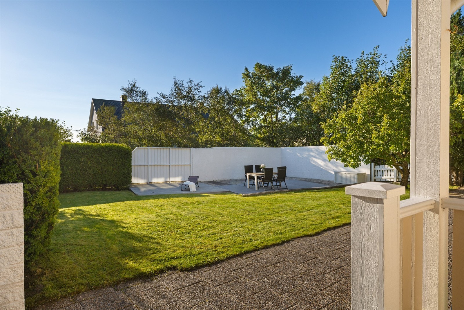 I hagen kan du nyte ettermiddagssolen. Galleribilde