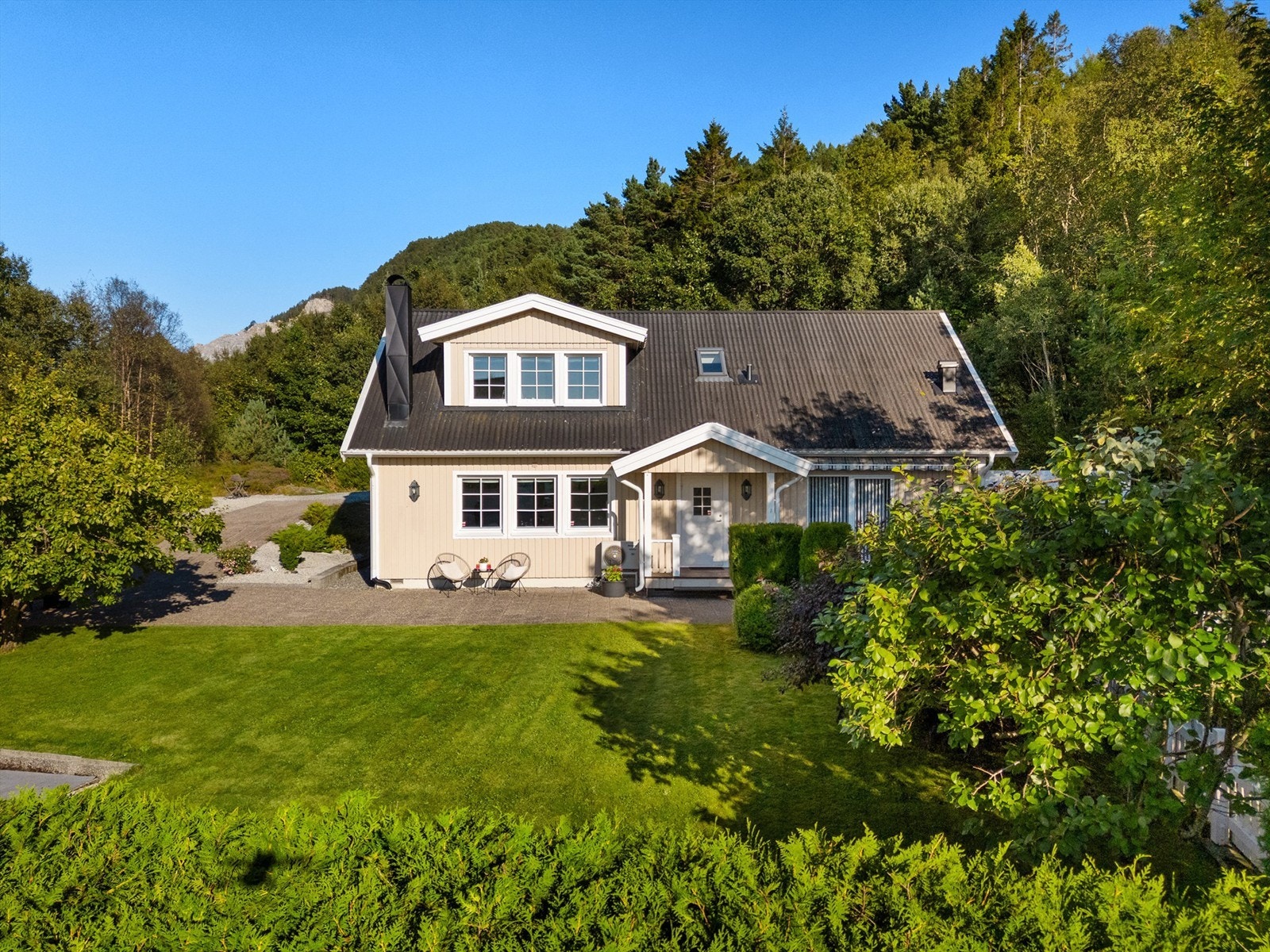 Velkommen til Alvikvegen 162 - presentert av Mathias Hole v/Møremegling. Galleribilde