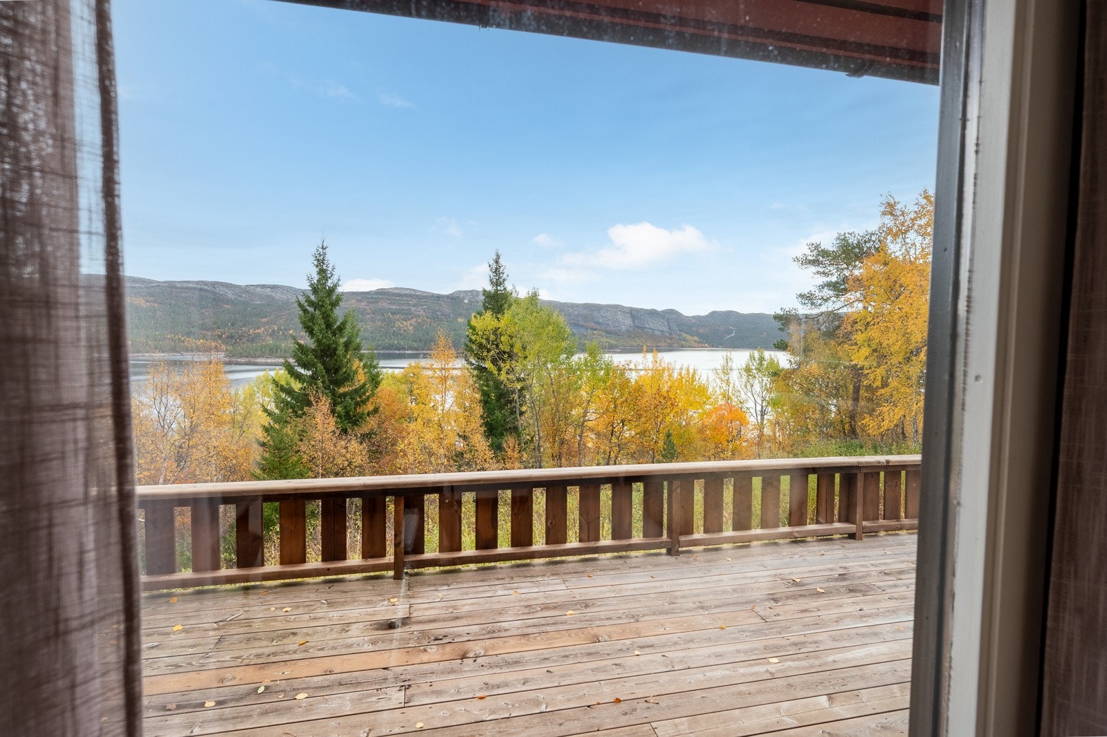 Utsikt inne fra stuen! Galleribilde