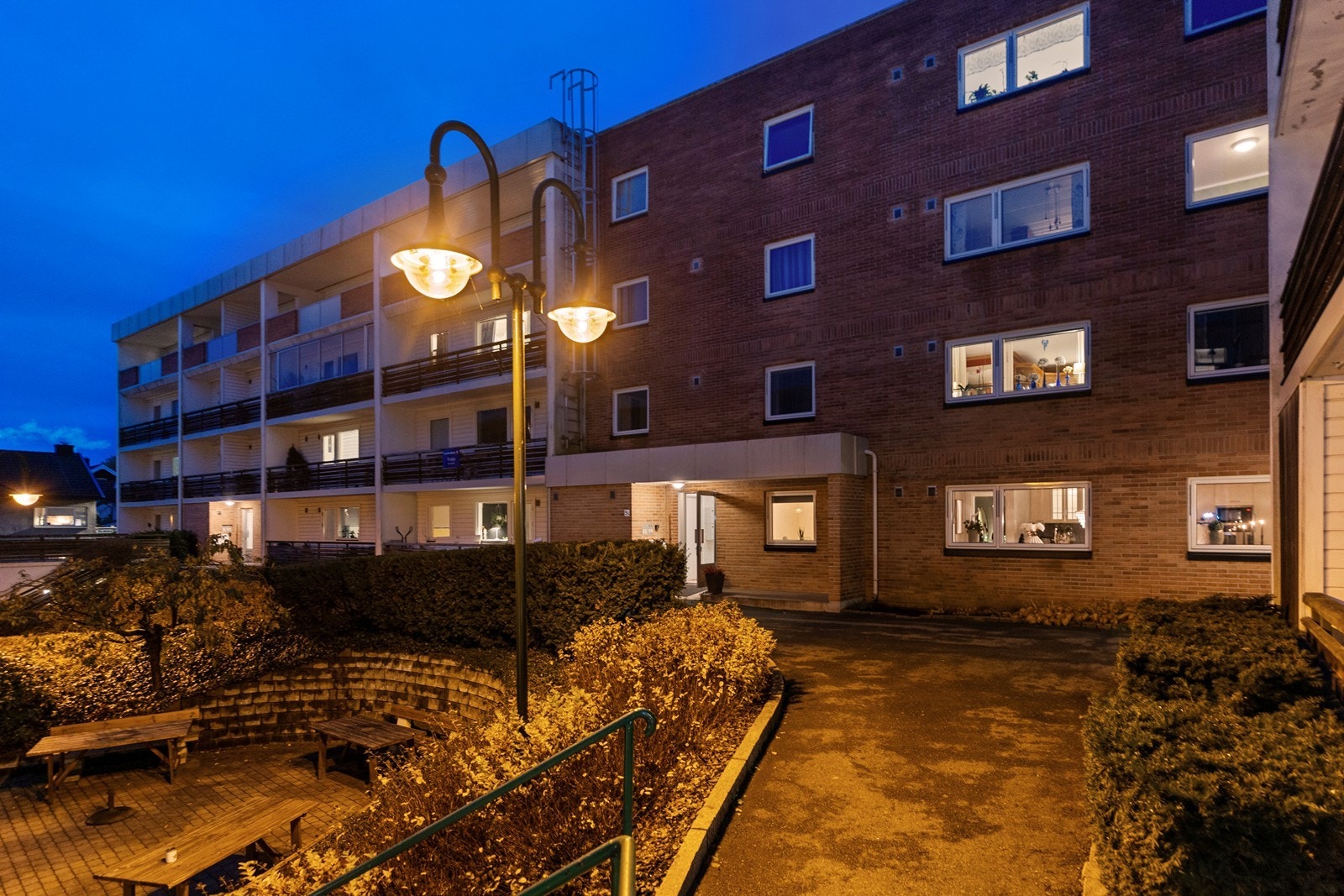 Det er fine opparbeidete fellesarealer for borettslaget Galleribilde