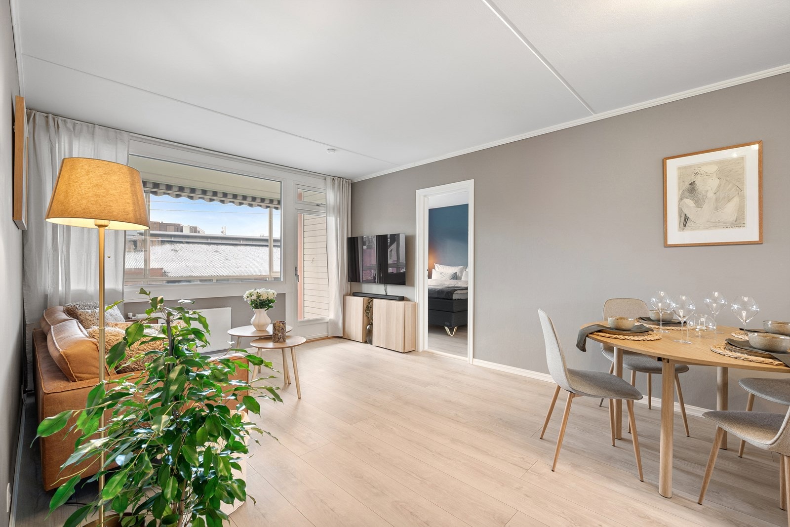 Velkommen til Emil Korsmos vei 7, presentert av Fredrik Langsø ved Nordvik Bygdøy allé. Foto: Zovenfra AS. Galleribilde