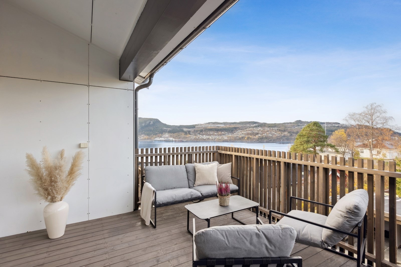 Balkongen er på 16 kvm. Galleribilde