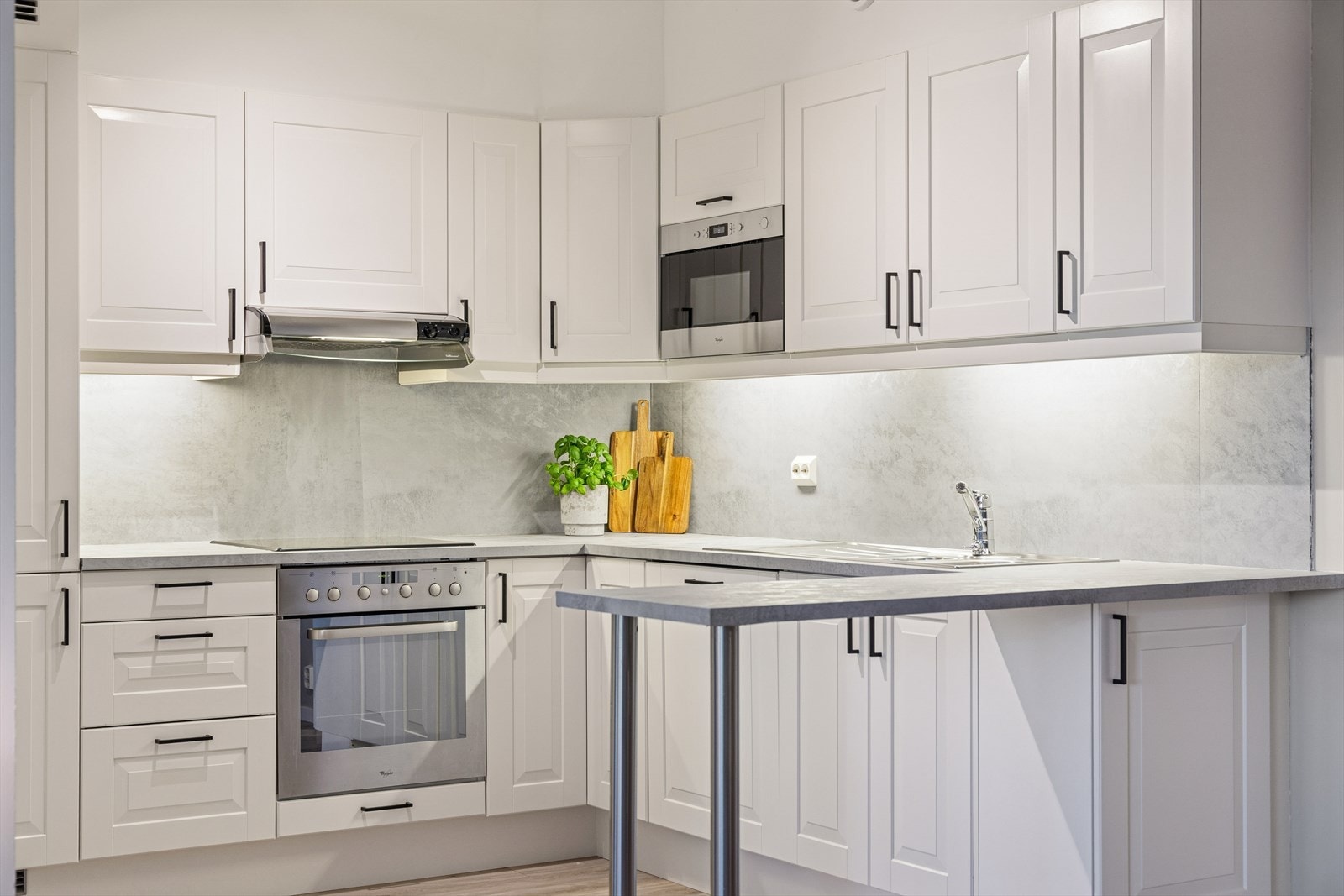 Delikat kjøkken med Tg 1 fra takstmann. Galleribilde