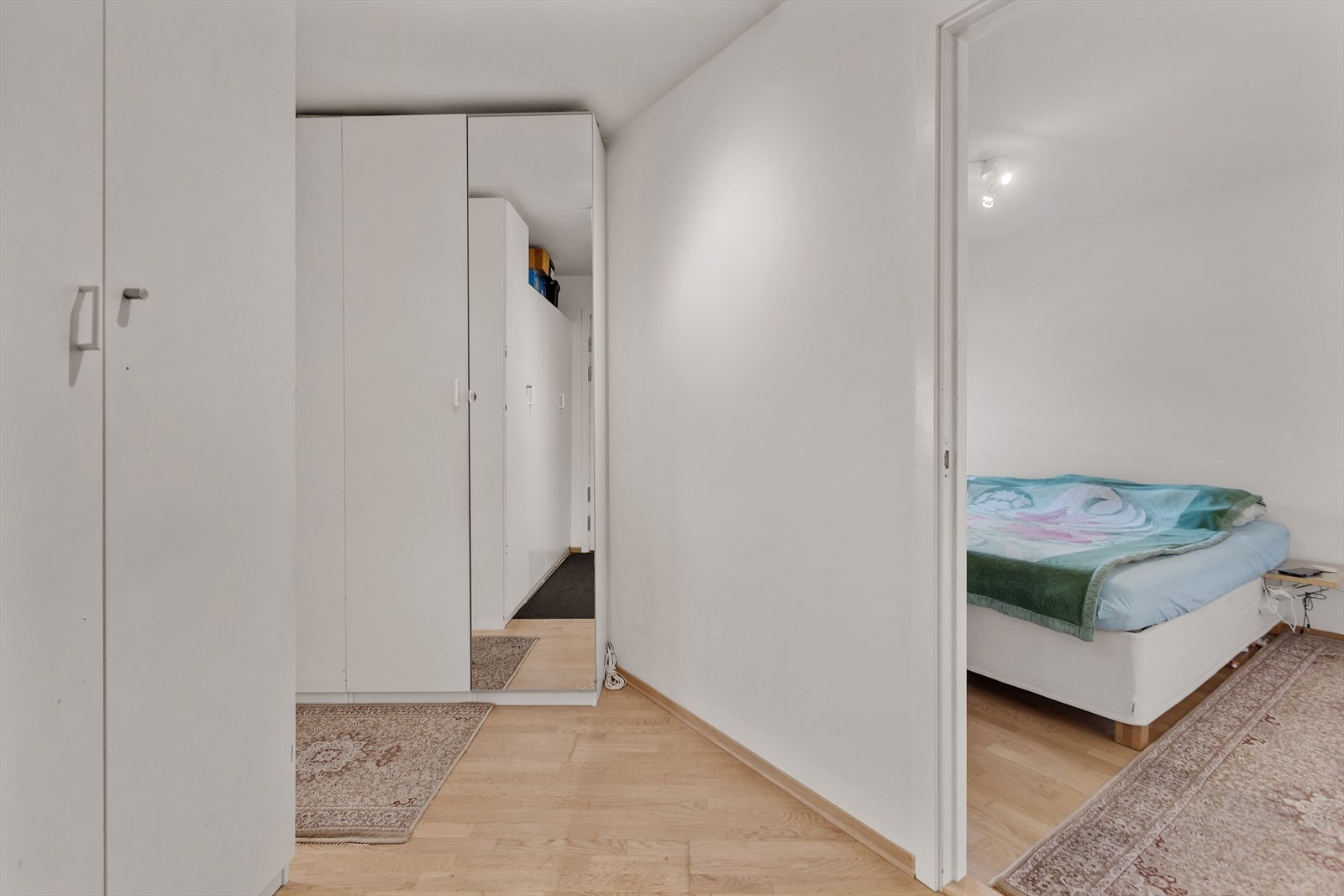 Gang som binder rommene fint sammen. Galleribilde