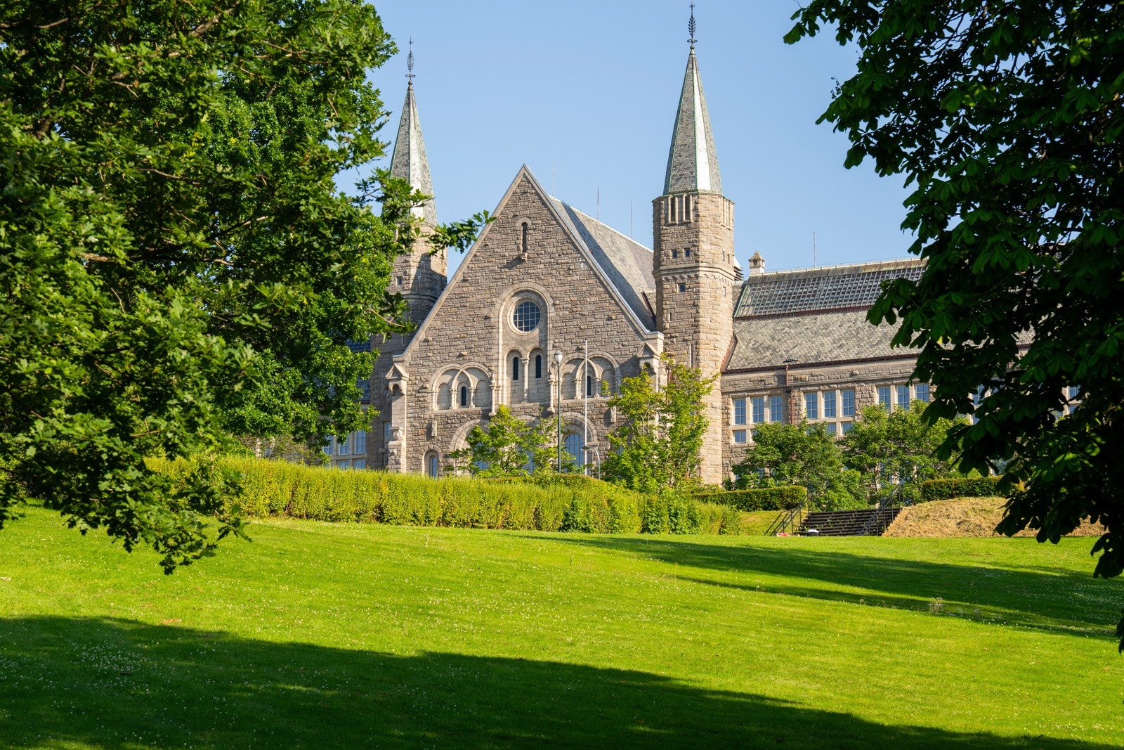 Leiligheten har en utmerket beliggenhet i forhold til Trondheims studiesteder for høyere utdanning. Galleribilde
