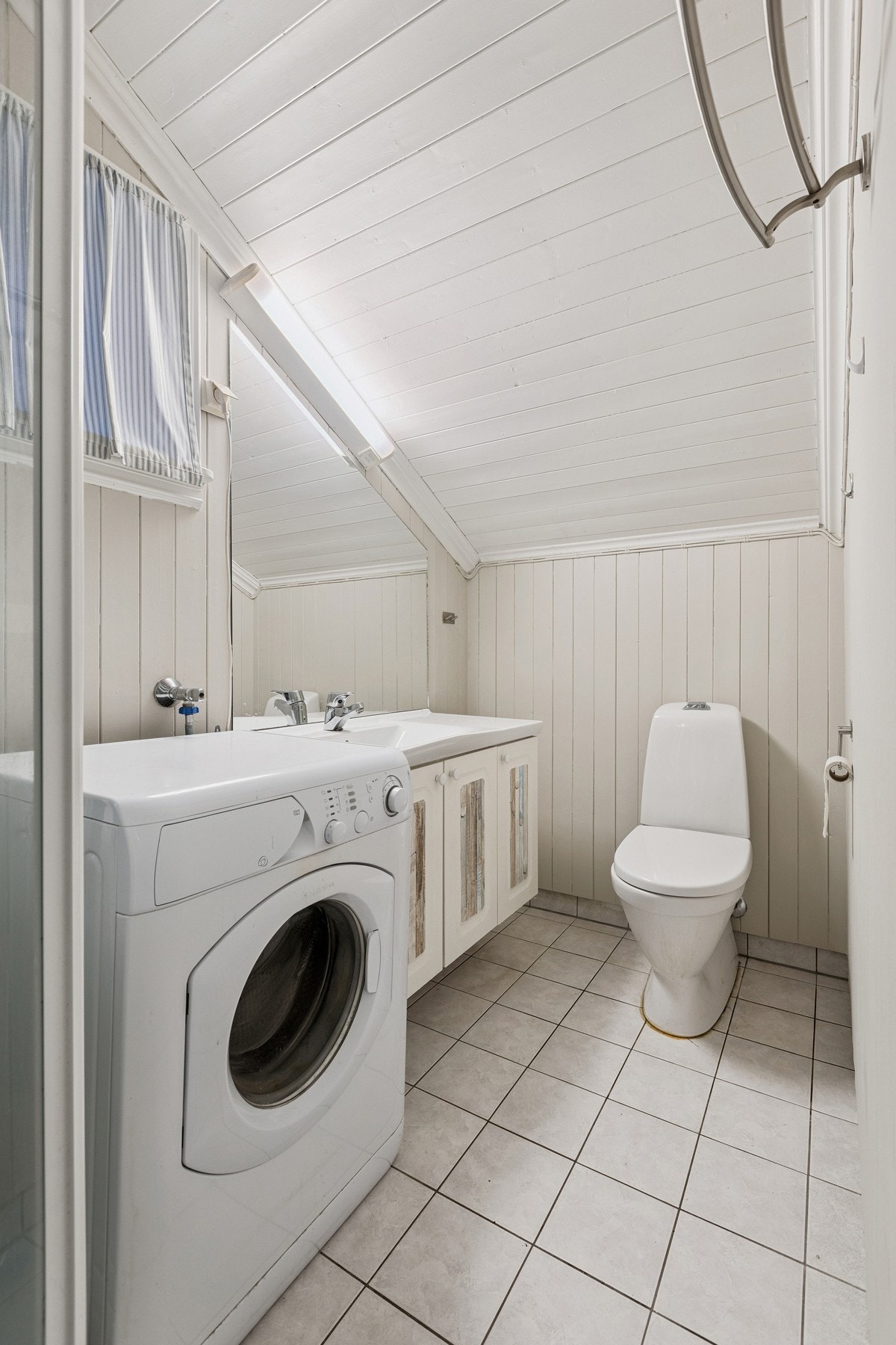 - Bad med opplegg til vaskemaskin. Galleribilde