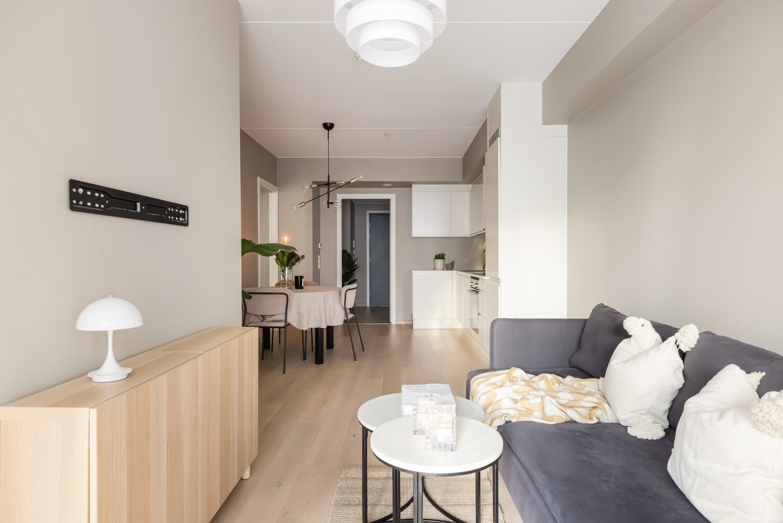 A konto varmtvann, fyring og internett er inkludert i felleskostnadene. Galleribilde