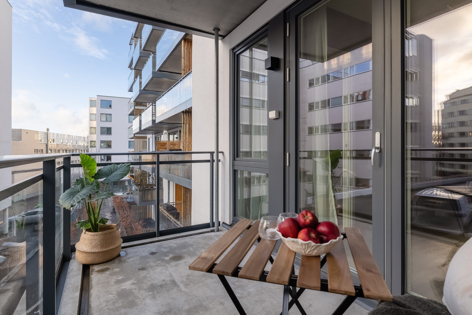 På balkongen er det tillatt med gass- eller elektrisk grill. Galleribilde