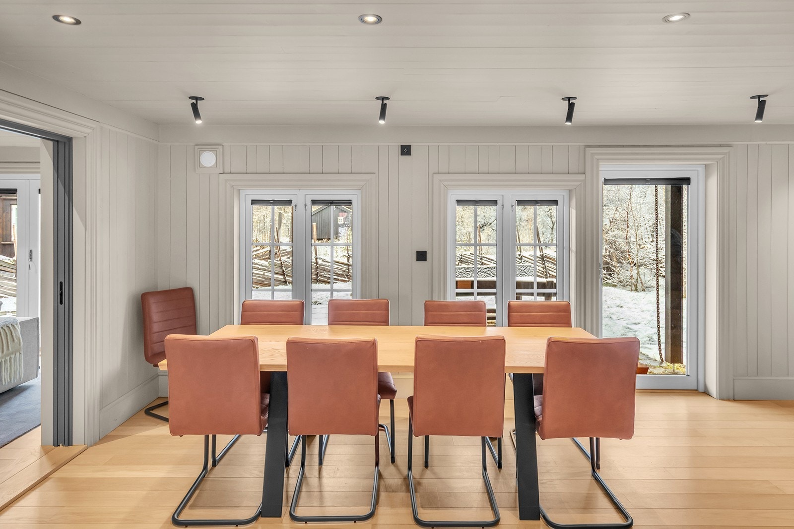 Nyt et godt måltid med venner og familie Galleribilde