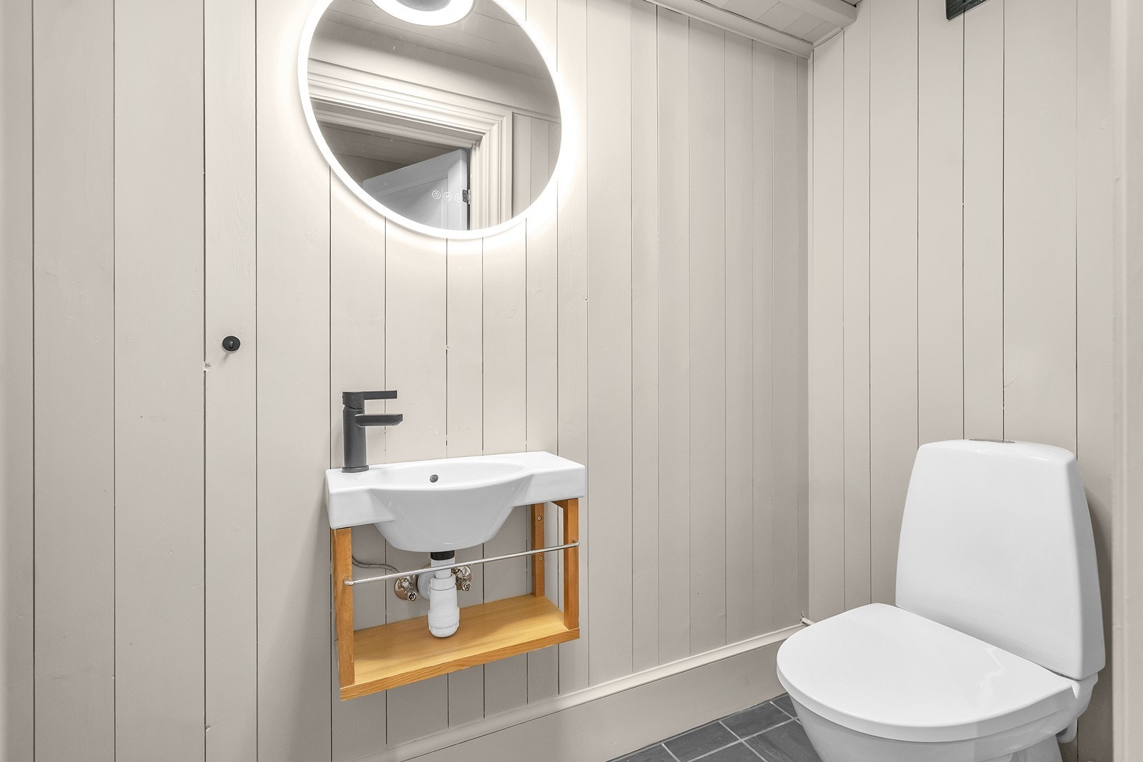 Toalettrom i 1.etasje Galleribilde