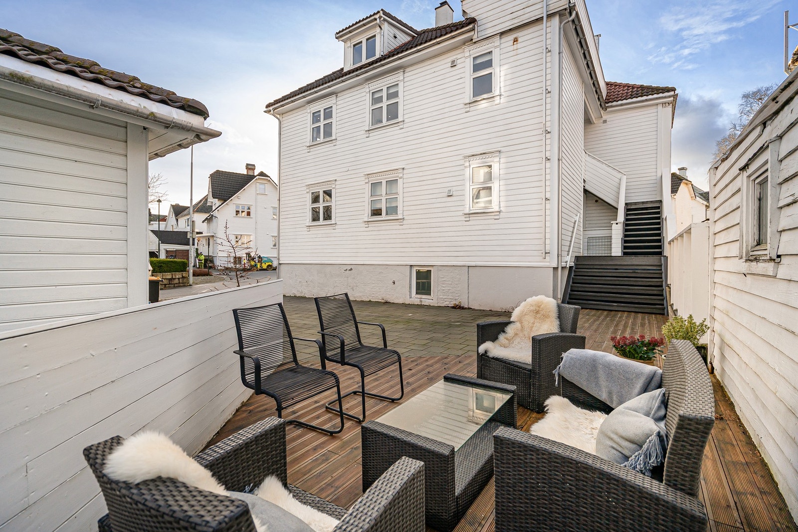 Sameiet har en felles uteplass på bakkeplan. Galleribilde